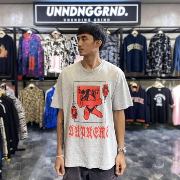 SUPREME Queen Card Gray Tee (Large) – SOLD