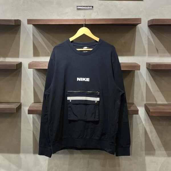 NIKE Kangaroo Pocket Black Crewneck (XL)