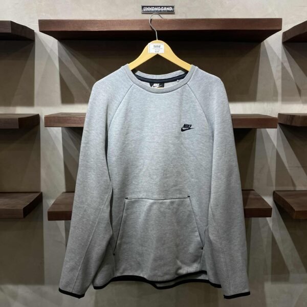 NIKE Tech Fleece Gray Crewneck (XXL)