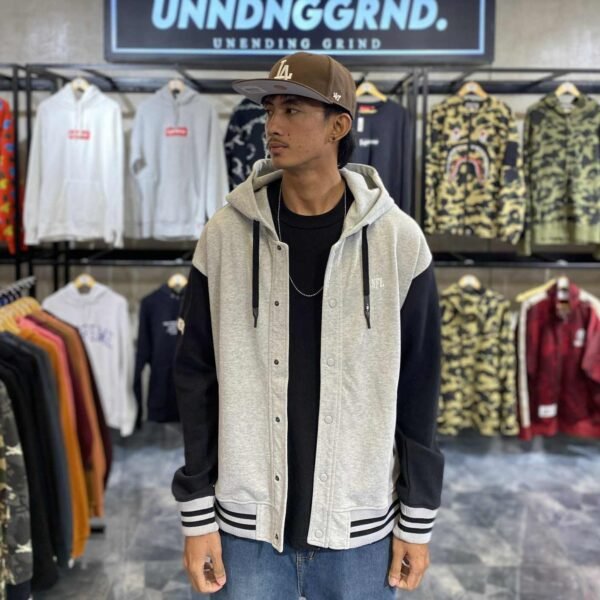 BRANDNEW NFL Raiders Gray Varsity Jacket (Large)