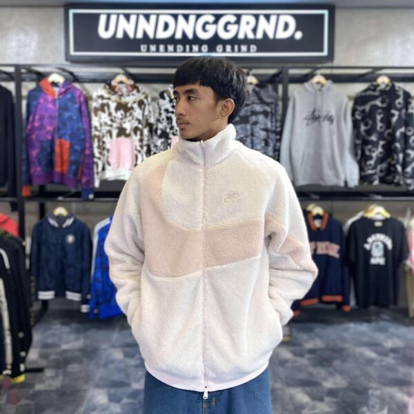 NIKE Big Swoosh Fleece Reversible Zip Up (Medium)