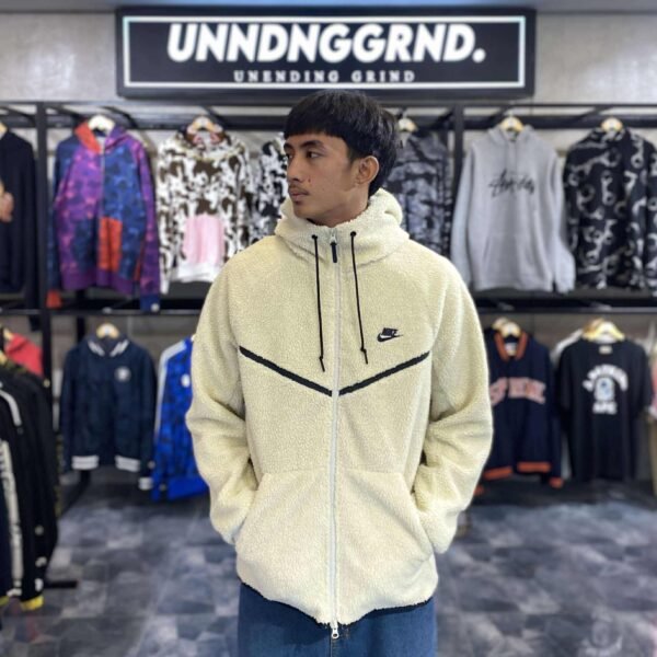 NIKE TF Fleece Cream Zip Up W/ Hood (XXL)