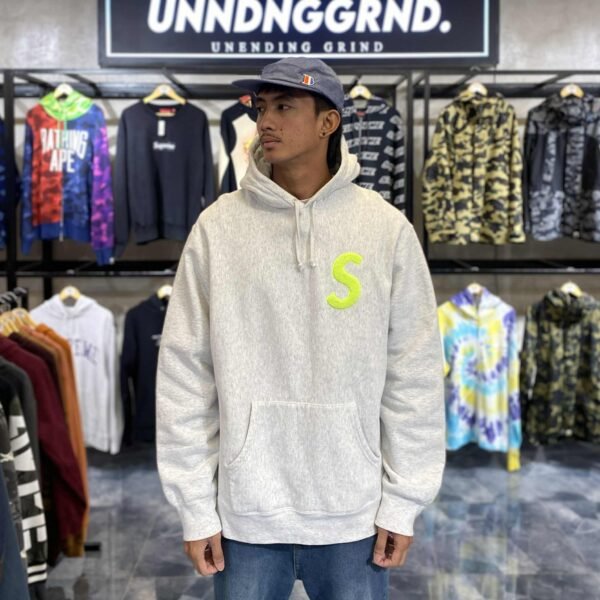SUPREME S Logo Gray Hoodie (XL)