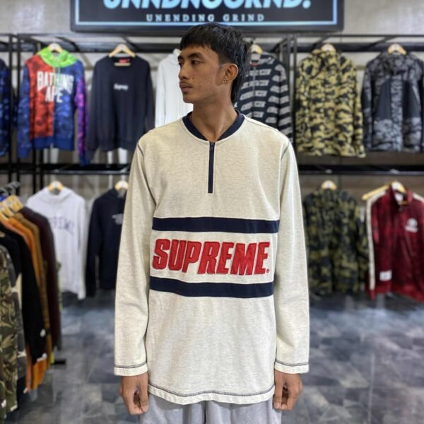 SUPREME Bar Logo Ash Gray Qzip (XL)