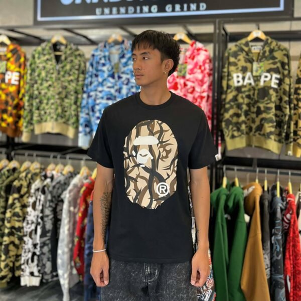 BRANDNEW BAPE Trial Brown Camo Big Ape Head Mirror Black Tee (Large)