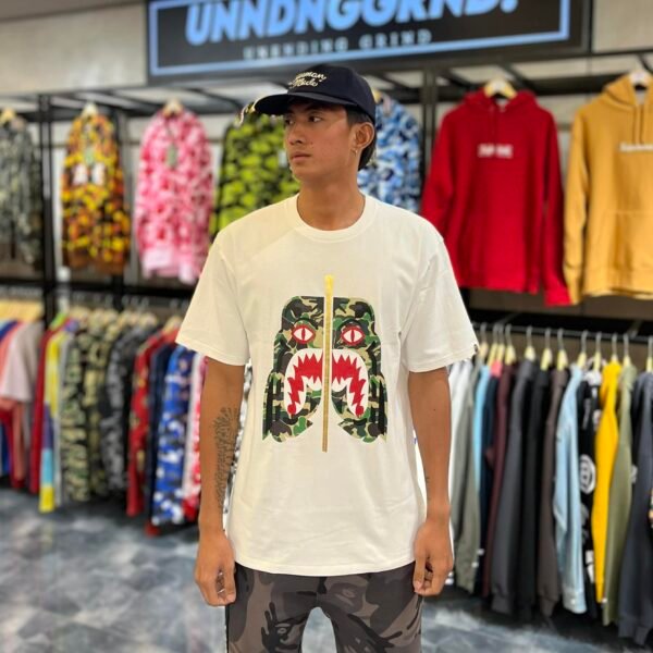 BRANDNEW BAPE ABC Green Tiger Camo White Tee (XL)