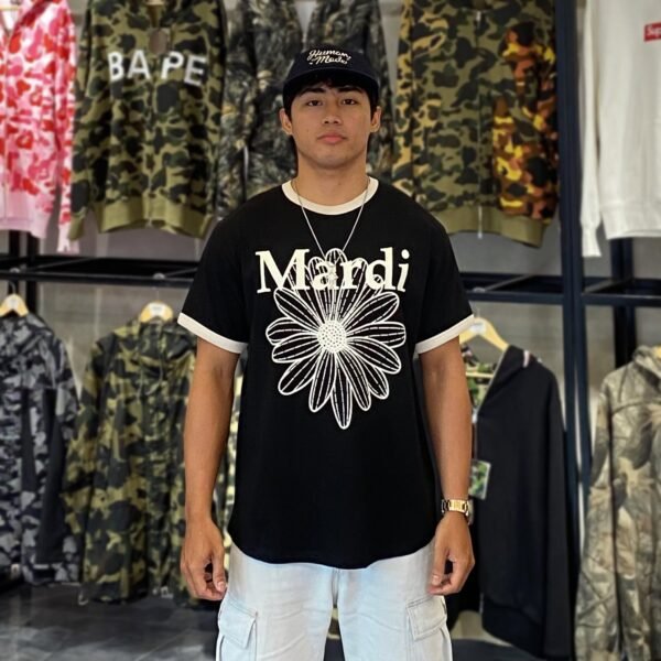 BRANDNEW Mardi Mercredi Ivory Flower Black Tee (Free size) - SOLD
