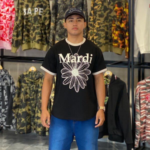 BRANDNEW Mardi Mercredi Ivory Flower Black Tee (Free size)