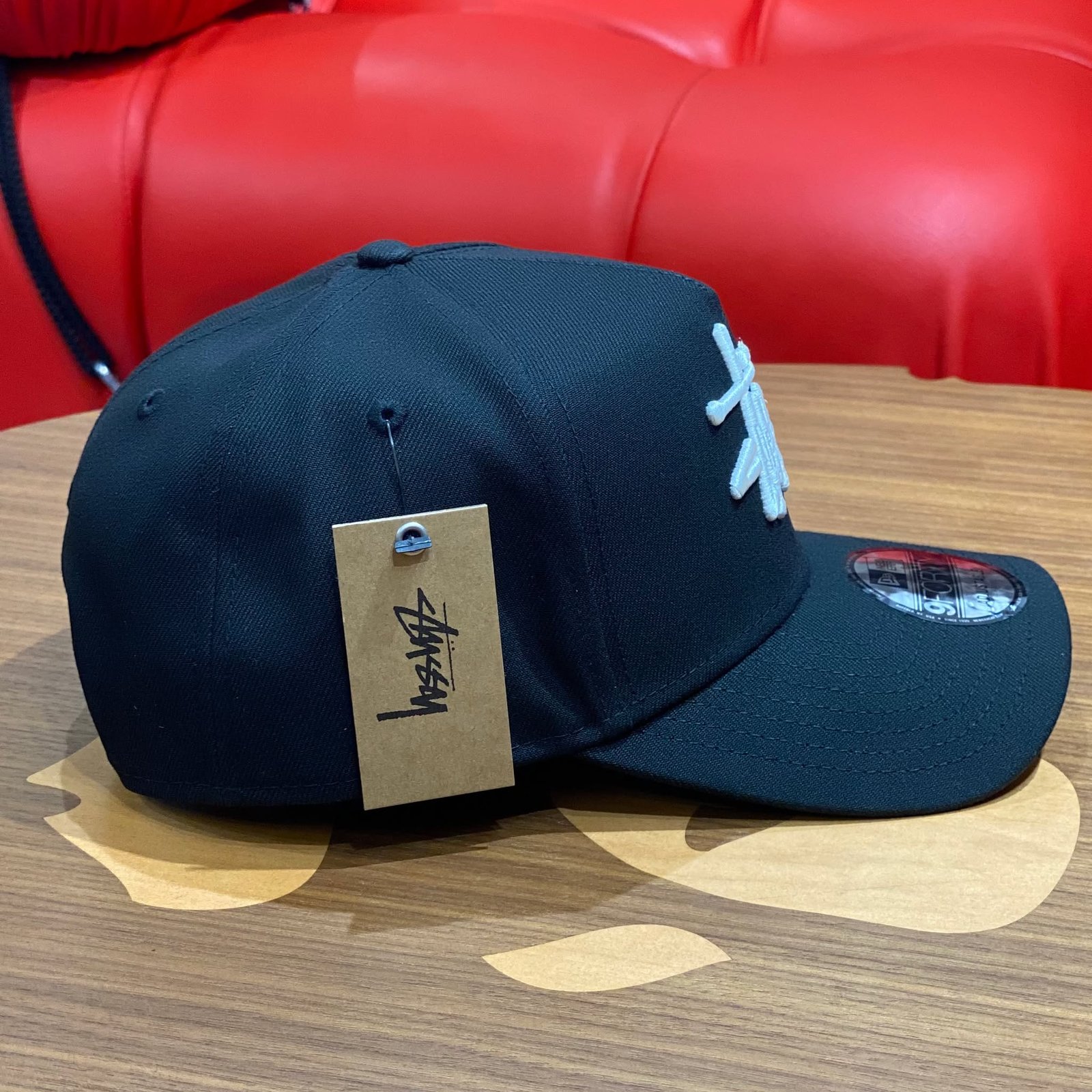 BRANDNEW STUSSY x New Era 9Forty Basic Snapback Black Cap - Image 4