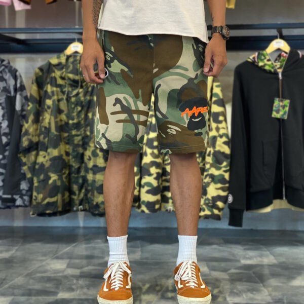 BRANDNEW AAPE Green Camo Sweat Shorts (Medium)