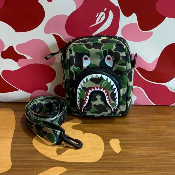 BRANDNEW BAPE Shark Abc Camo Green Mini Bag
