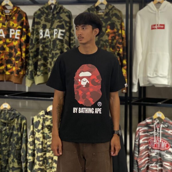 BRANDNEW BAPE Red Color Camo Big Head Black Tee (Large)