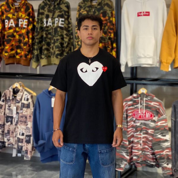 BRANDNEW CDG Play White Heart Black Tee (Large)