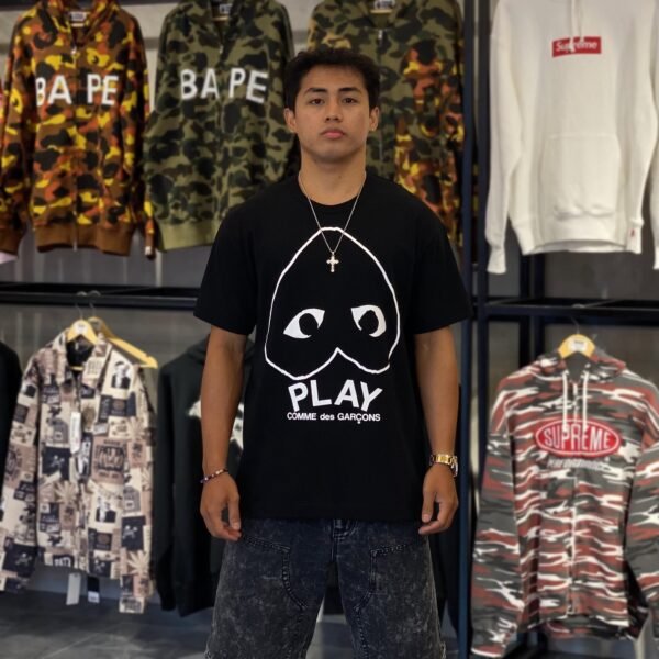 BRANDNEW CDG Play Inverted Heart Black Tee (Large)