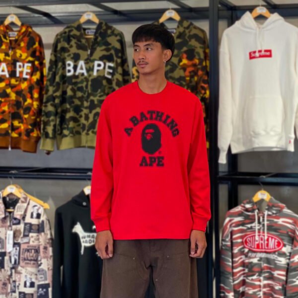 BRANDNEW BAPE Camiseta College Relaxed Fit Red Long Sleeves (Large) - SOLD