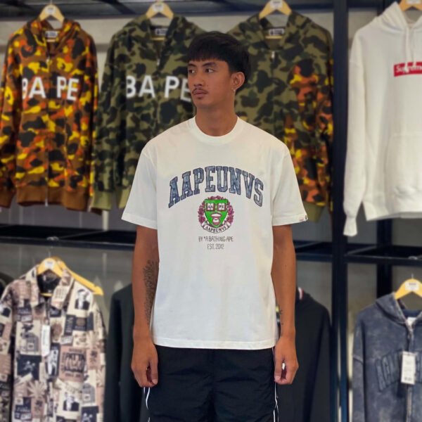 BRANDNEW AAPE BY *A BATHING APE® UNVS Graphic Print Relaxed Fit White Tee (Medium)