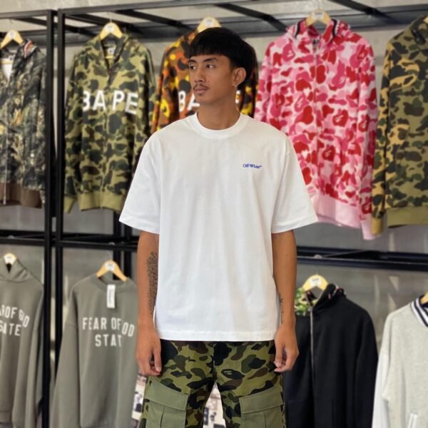 BRANDNEW OFF-WHITE Gamuza Blue Arrow White Tee (Large) – SOLD